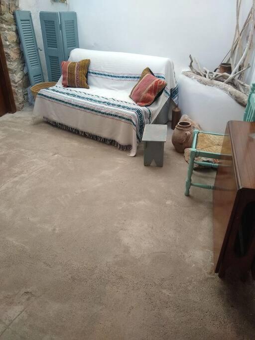 The Village House Kerames ภายนอก รูปภาพ