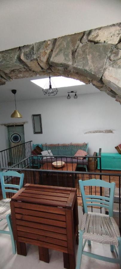 The Village House Kerames ภายนอก รูปภาพ